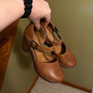 b.o.c Gia heeled clogs